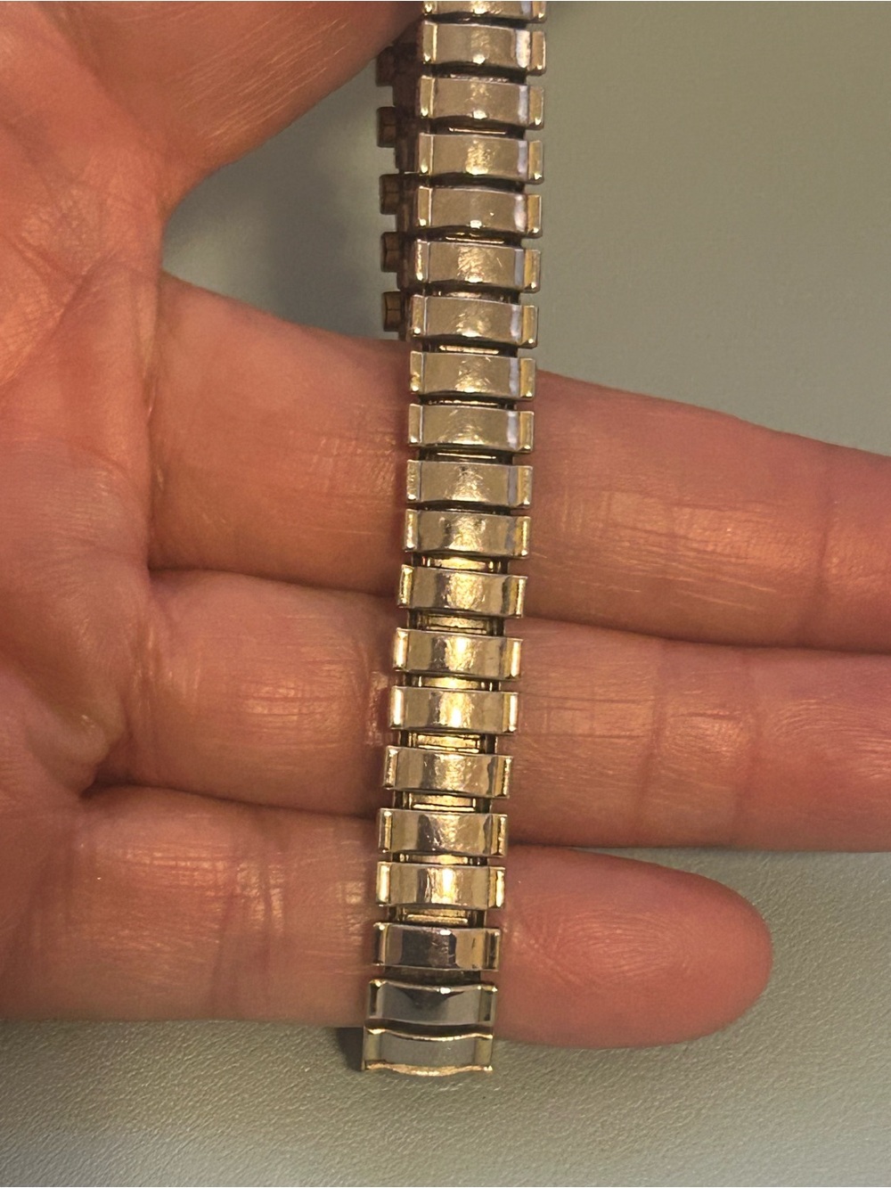 Vintage Advance Ladies Quartz Watch Silver Tone Stretch Band Oval Face - Picture 6 of 7